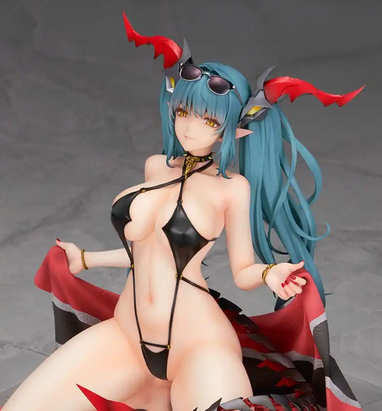 Azur Lane PVC Statue 1/7 Regensburg Dark Dragon and the Coast of Light Ver. 16 cm